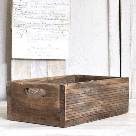 Holz-Kasten mit Eingriffe | 30×21×H.11cm